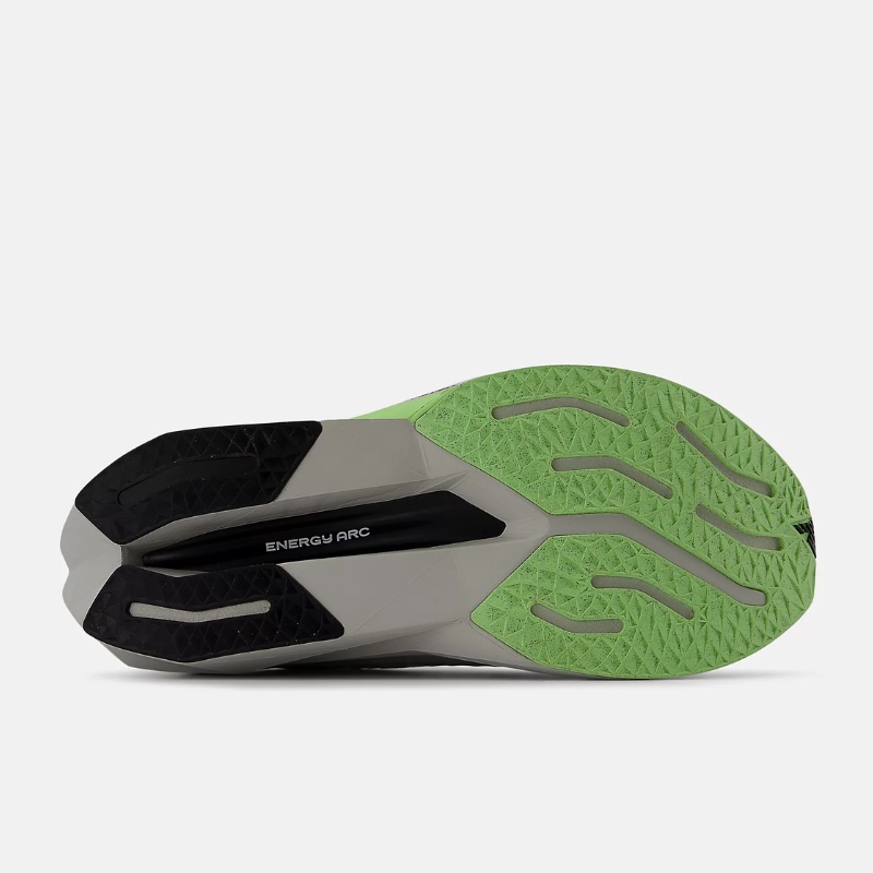 SEPATU LARI NEW BALANCE SC TRAINER