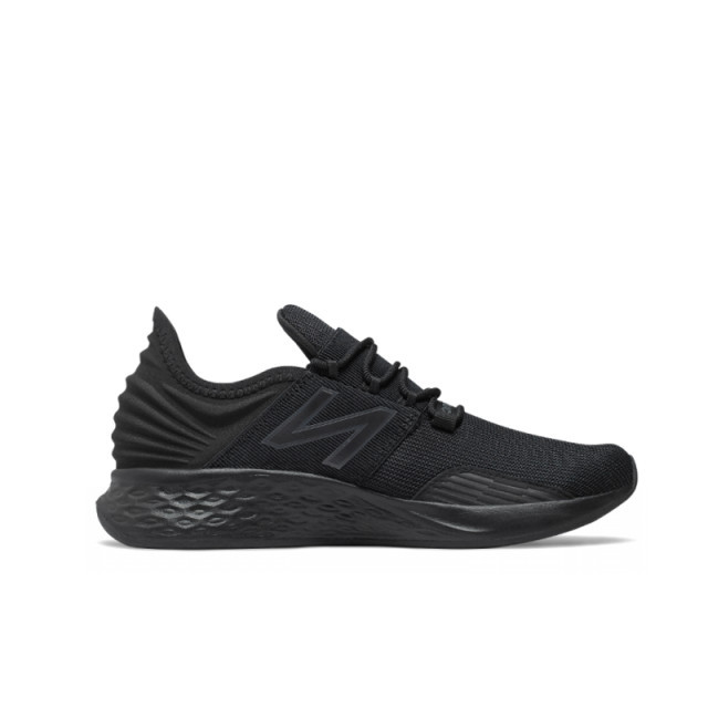 SEPATU LARI NEW BALANCE  Fresh Foam Roav