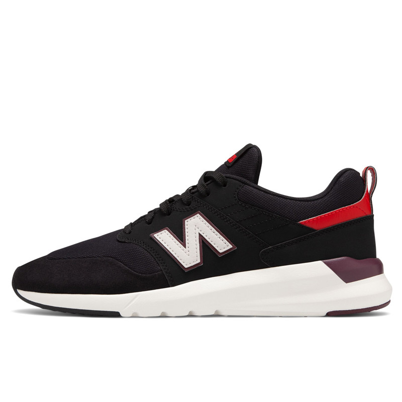 SEPATU LARI NEW BALANCE S009