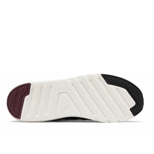 SEPATU LARI NEW BALANCE S009