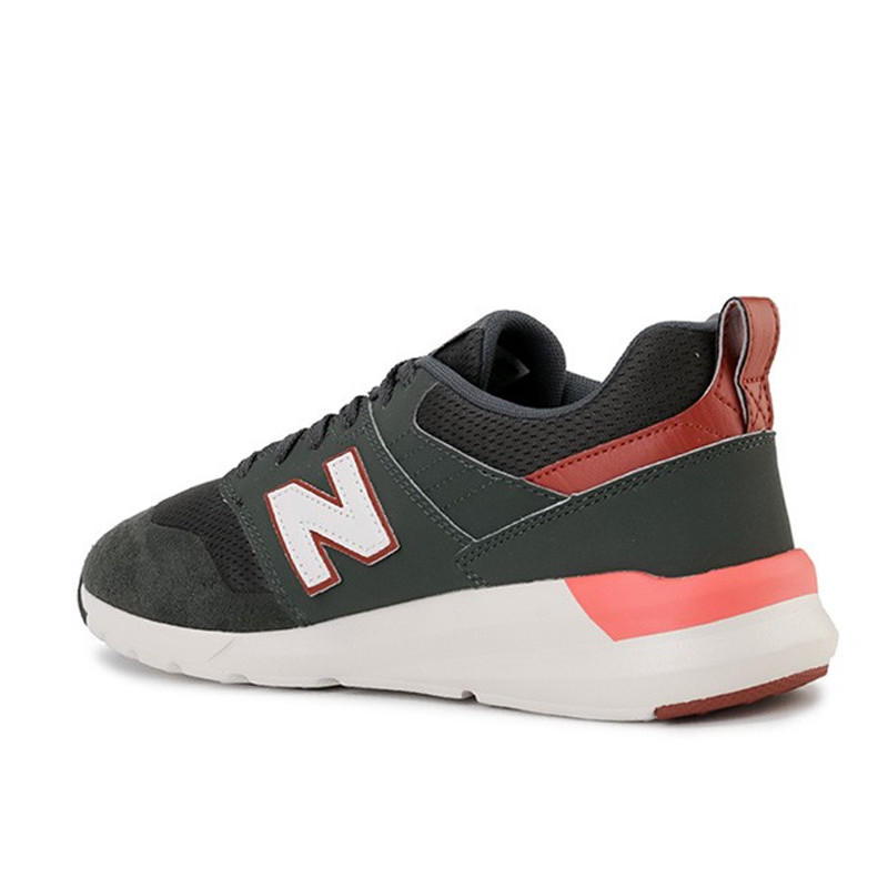 SEPATU SNEAKERS NEW BALANCE S009