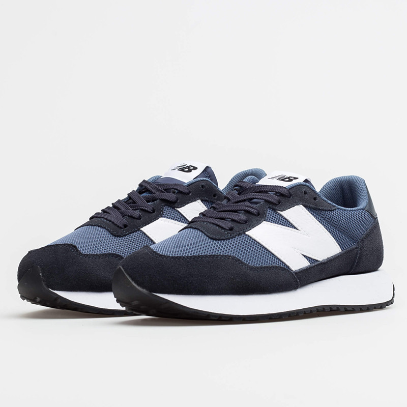 SEPATU SNEAKERS NEW BALANCE 237