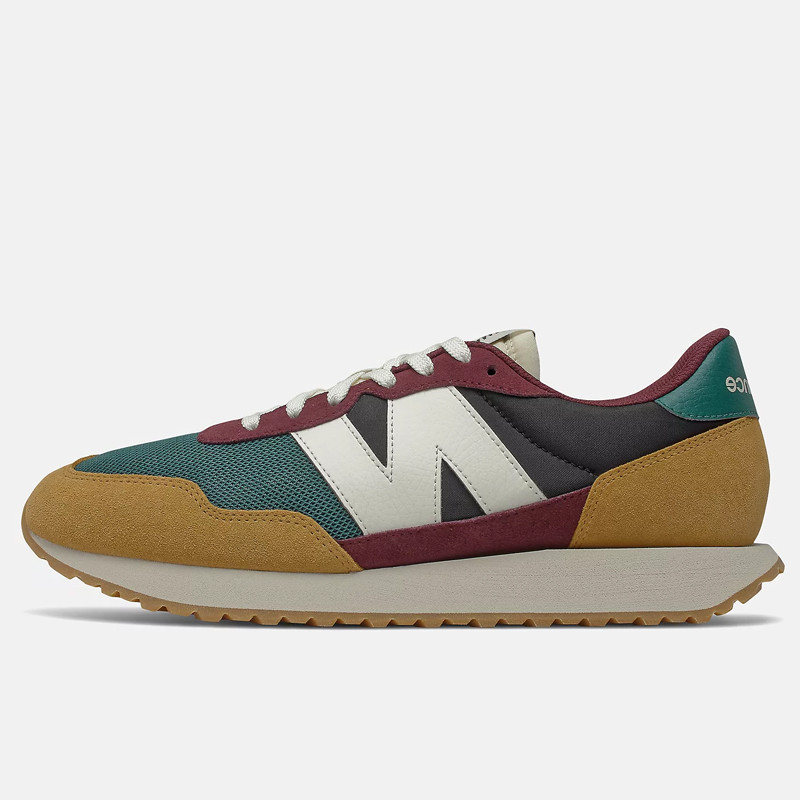 SEPATU SNEAKERS NEW BALANCE 237