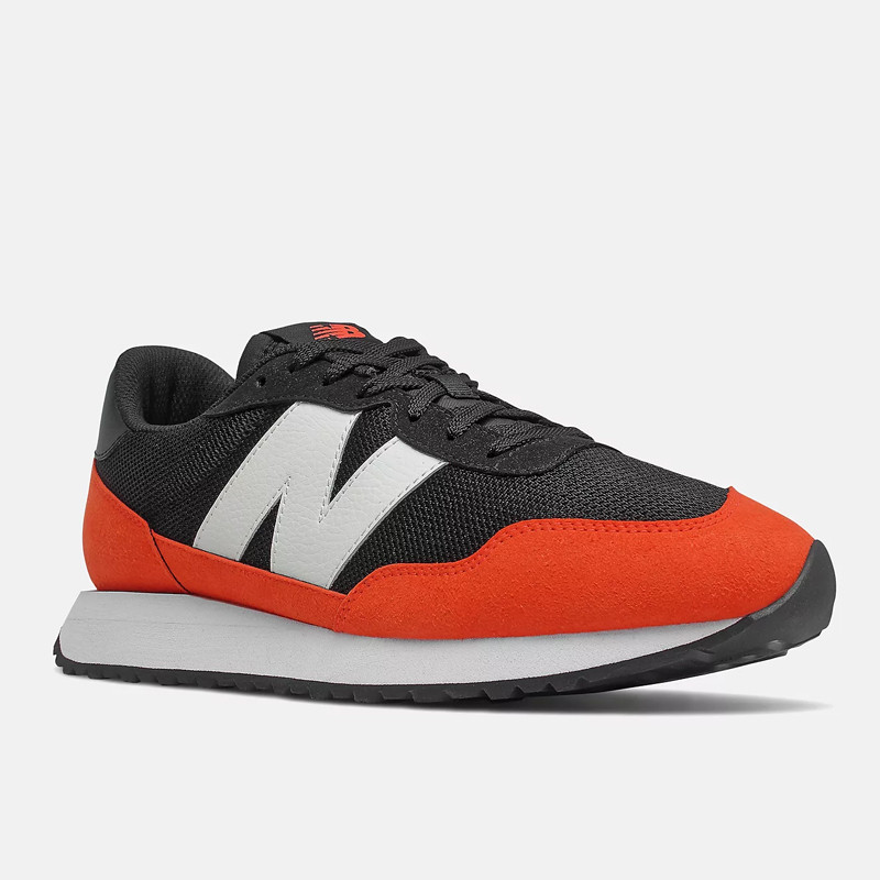 SEPATU SNEAKERS NEW BALANCE 237 V1 Playground