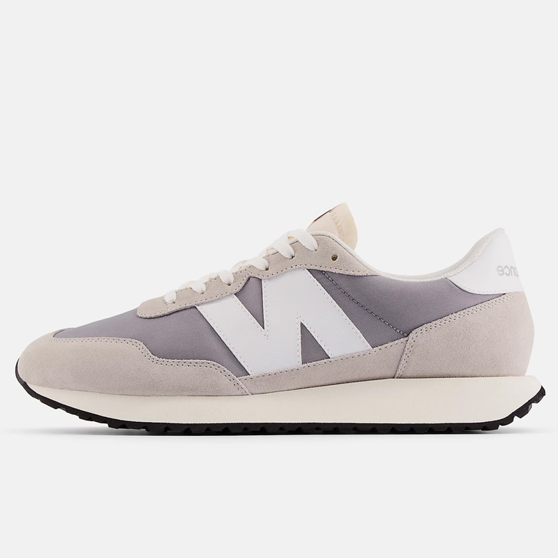 SEPATU SNEAKERS NEW BALANCE 237