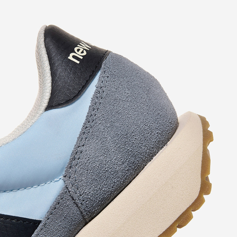 SEPATU SNEAKERS NEW BALANCE 237 Vintage
