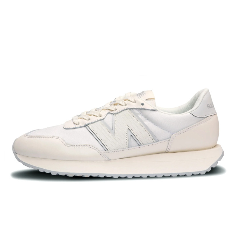 SEPATU SNEAKERS NEW BALANCE 237 White Pack
