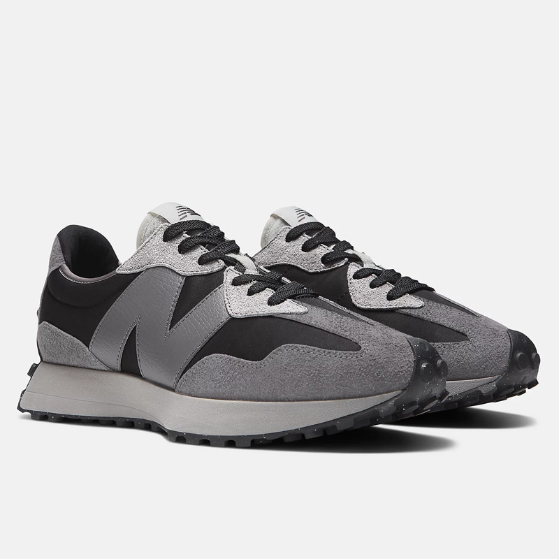 SEPATU SNEAKERS NEW BALANCE 327 V1