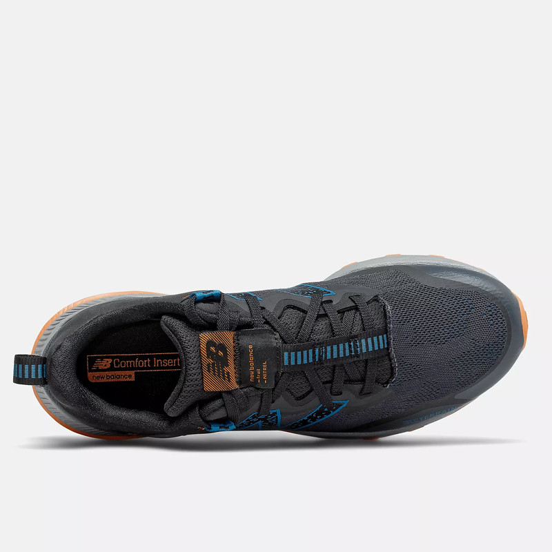 SEPATU TRAIL NEW BALANCE Nitrel v4