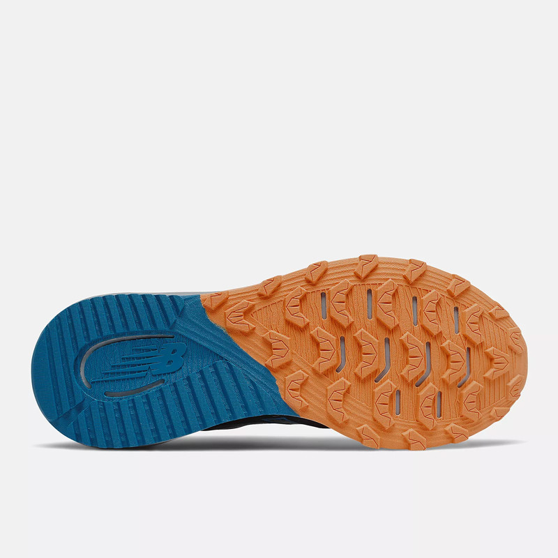 SEPATU TRAIL NEW BALANCE Nitrel v4