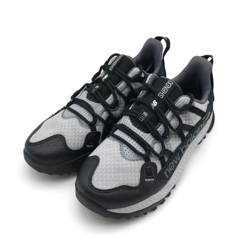 SEPATU TRAIL NEW BALANCE Shando