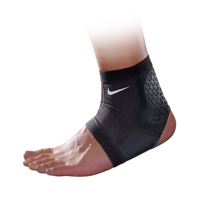 AKSESORIS BASKET NIKE Pro Combat Hyperstrong Ankle Sleeve