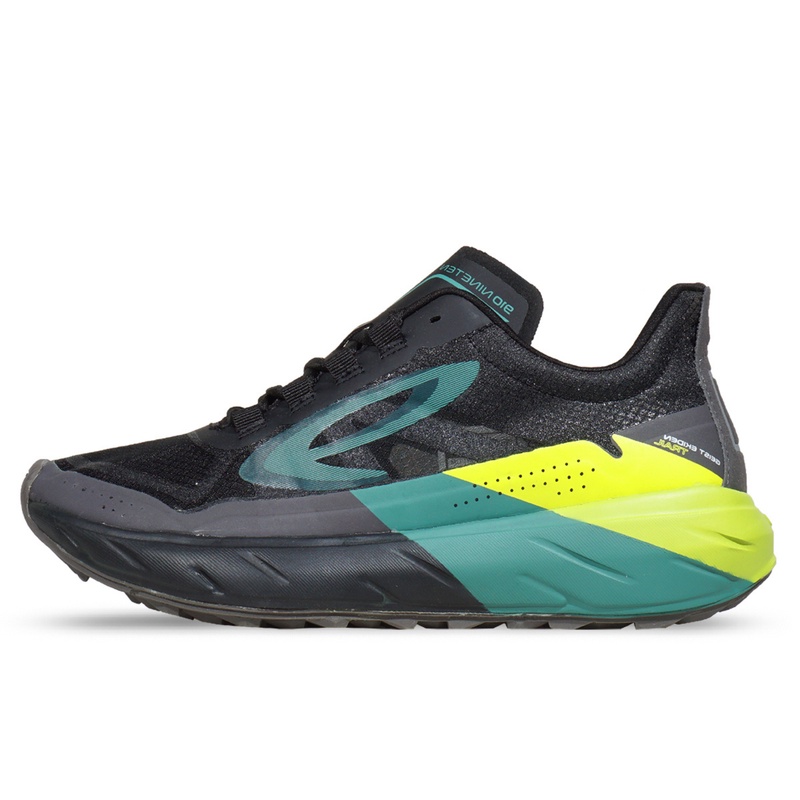 SEPATU LARI NINETEN GEIST EKIDEN TRAIL