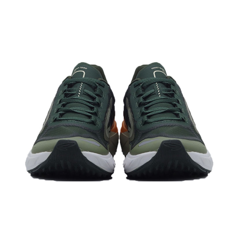 SEPATU LARI NINETEN GEIST EKIDEN TRAIL