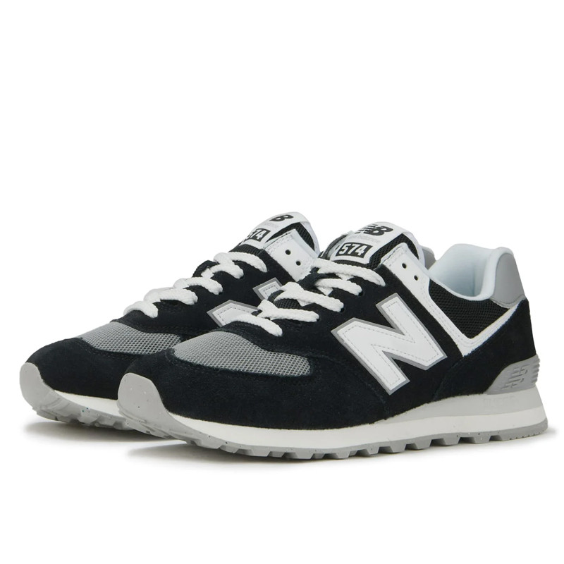SEPATU SNEAKERS NEW BALANCE 574