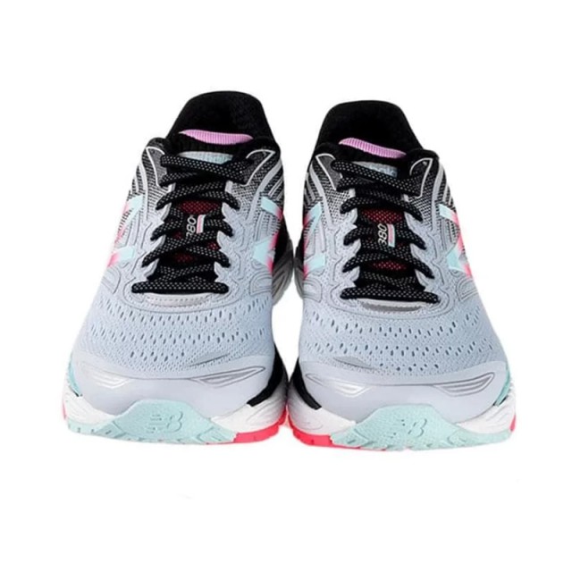 SEPATU LARI NEW BALANCE Wmns Performance Nbx 880 V7