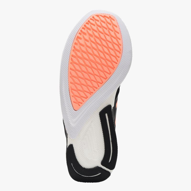 SEPATU LARI NEW BALANCE Wmns Fuelcell 890 v8