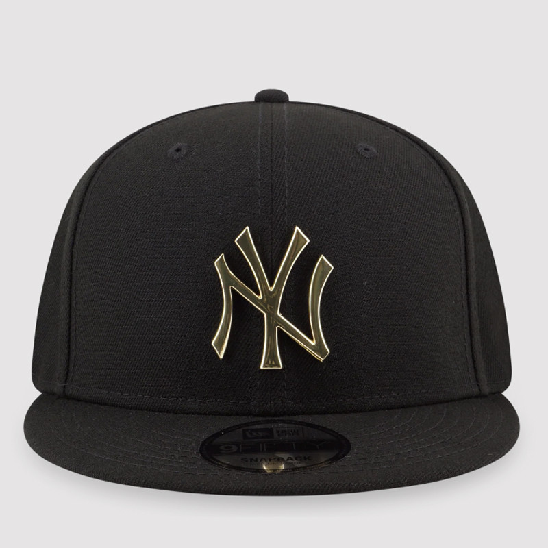 TOPI SNEAKERS NEW ERA NEW YORK YANKEES MLB METAL BADGE BLACK 950 CAP