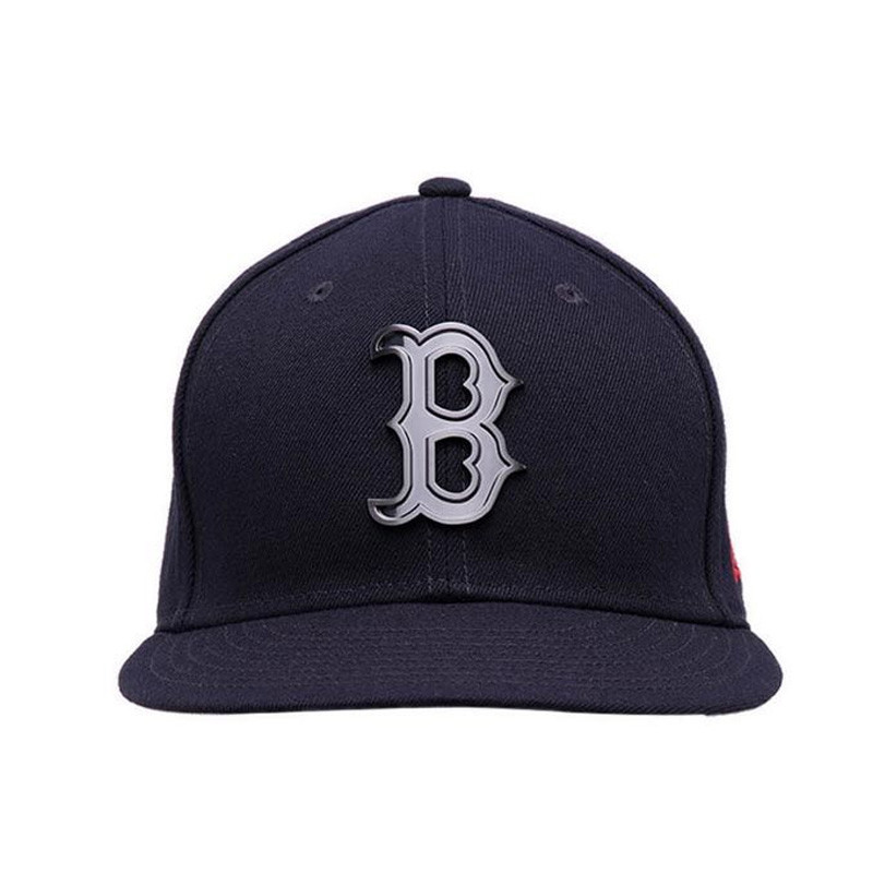 AKSESORIS SNEAKERS NEW ERA 950 Boston Metal Logo