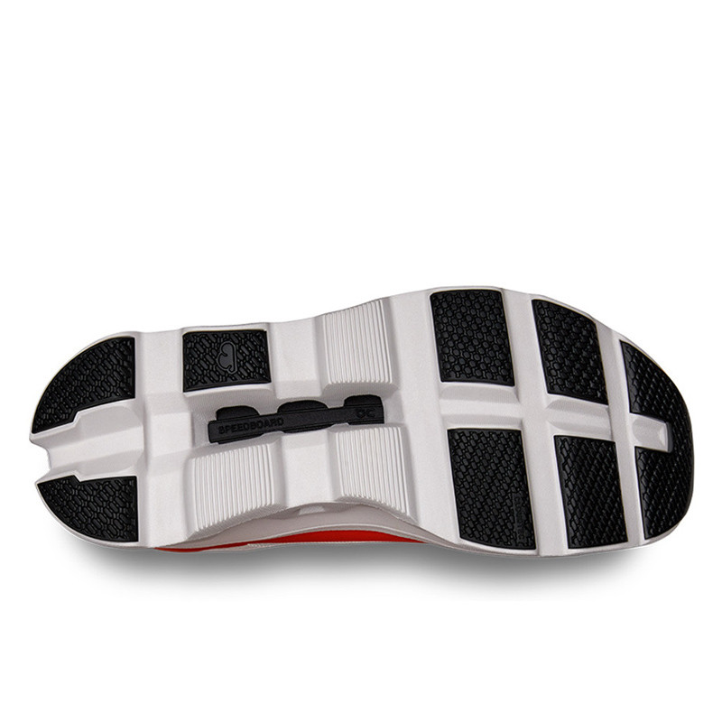 SEPATU LARI ON CLOUDMONSTER