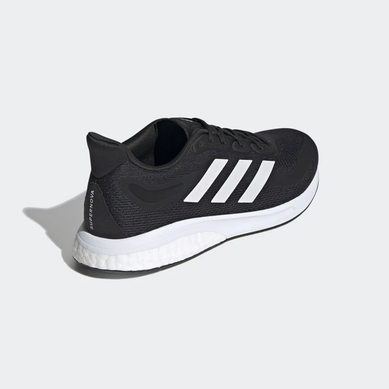 SEPATU LARI ADIDAS SUPERNOVA