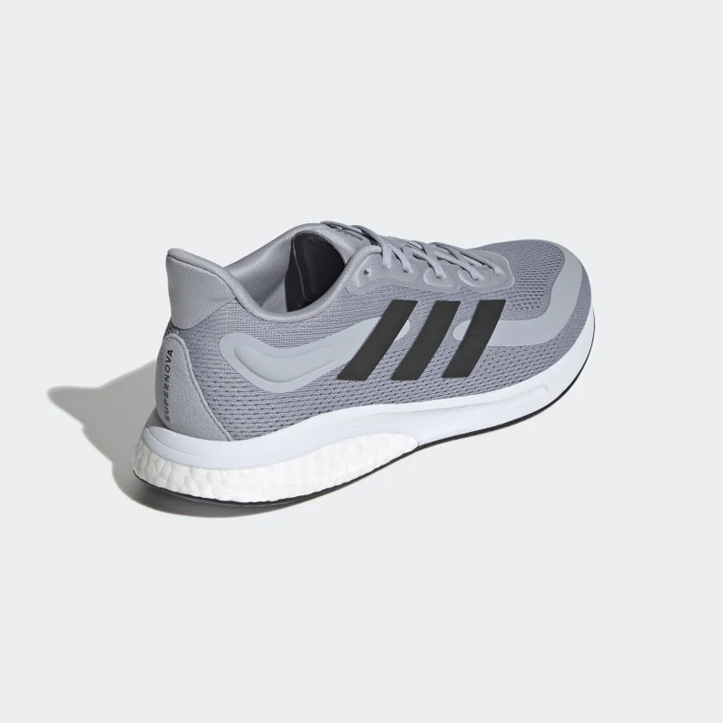 SEPATU LARI ADIDAS SUPERNOVA