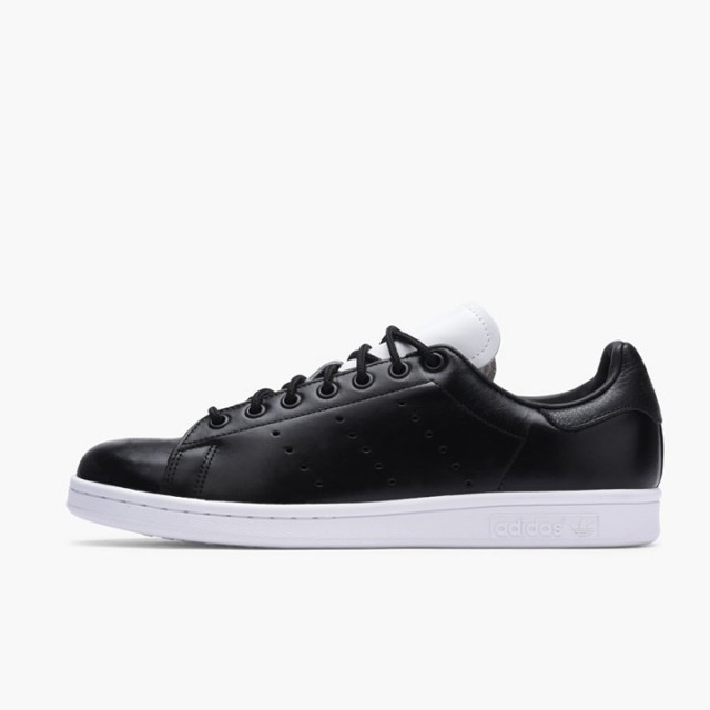 SEPATU SNEAKERS ADIDAS Stan Smith