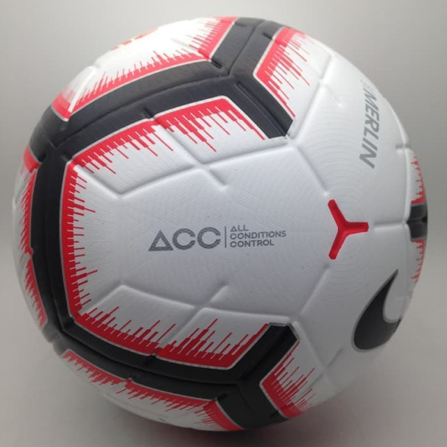 bola sepak nike merlin
