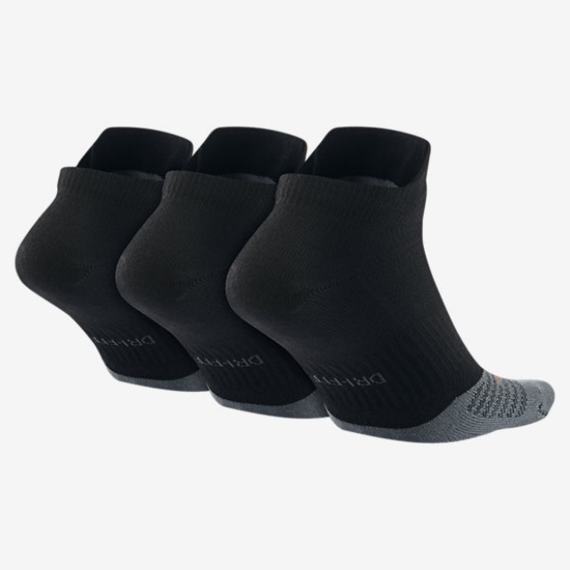 KAOS KAKI SNEAKERS NIKE Dri-Fit 3pk Lightweight Quarter Socks