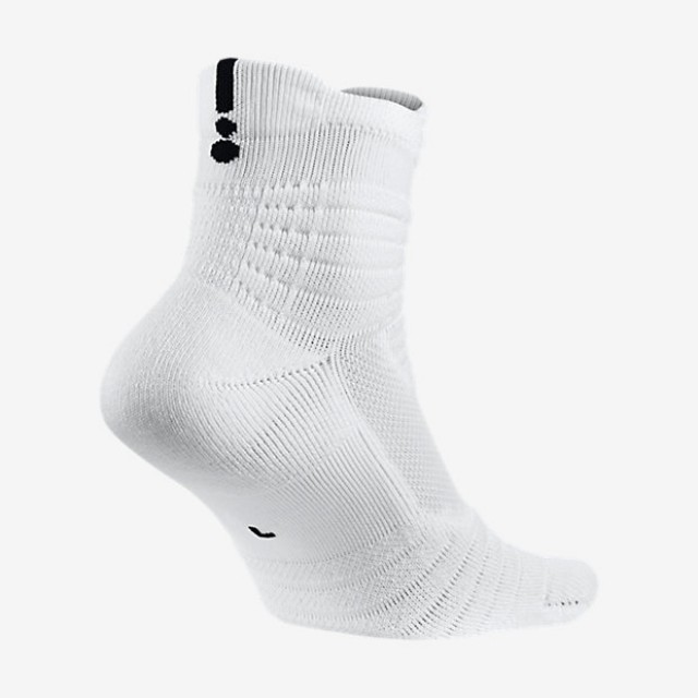 KAOS KAKI BASKET NIKE Elite Versatility Mid Socks