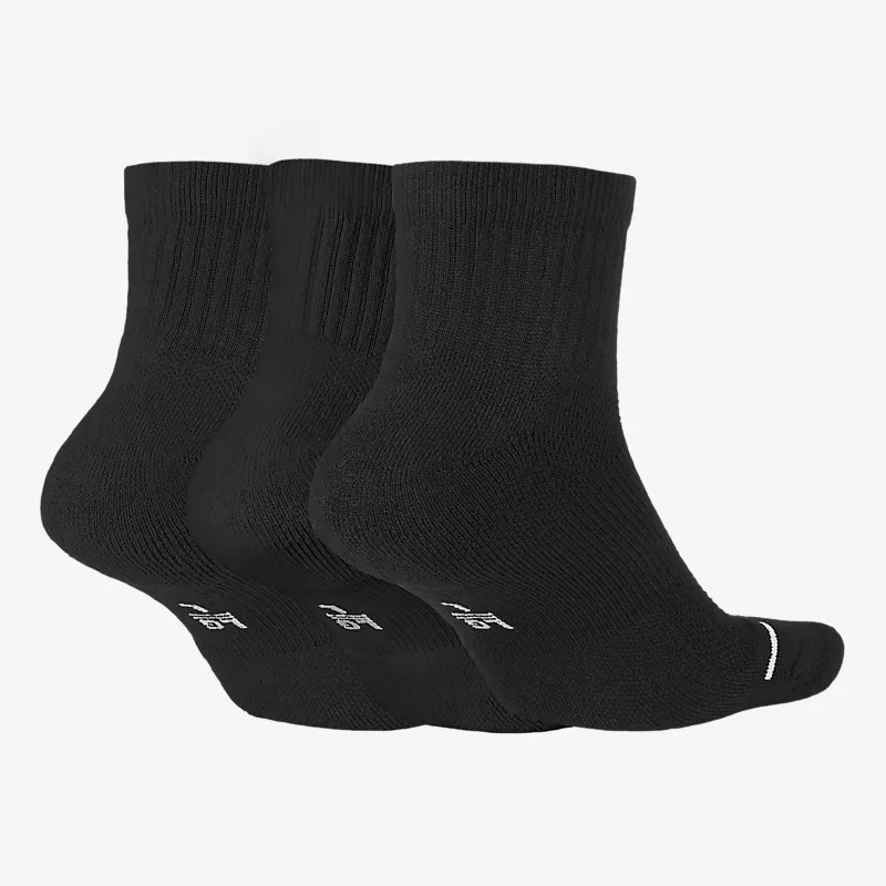 KAOS KAKI BASKET AIR JORDAN 3PK Everyday Max Ankles Socks
