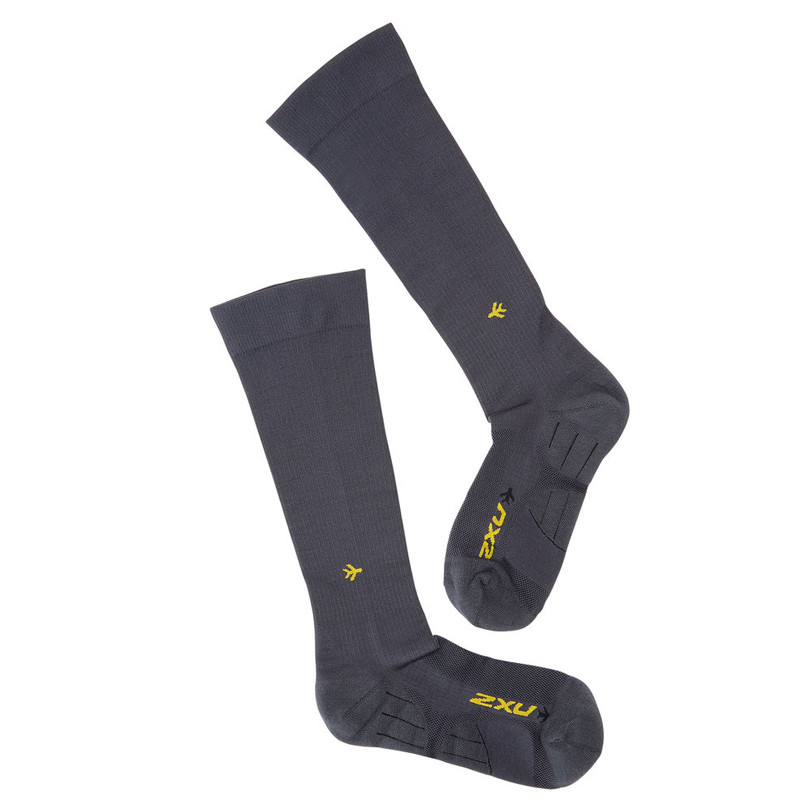 KAOS KAKI LARI 2XU Flight Ultra Light Compression Socks