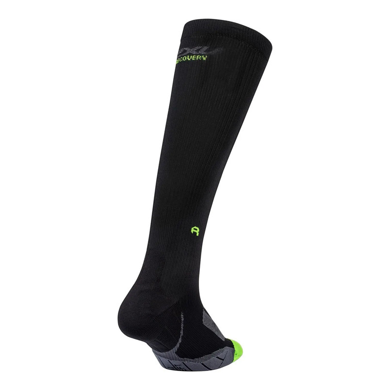 KAOS KAKI LARI 2XU COMPRESSION SOCKS FOR RECOVERY