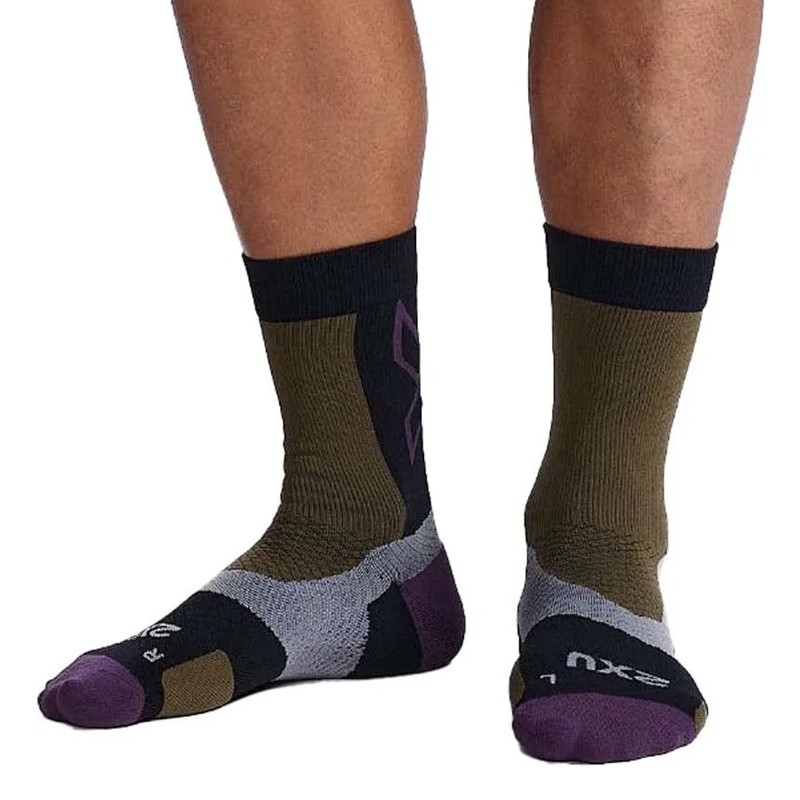 KAOS KAKI LARI 2XU Vectr Light Cushion Crew Socks