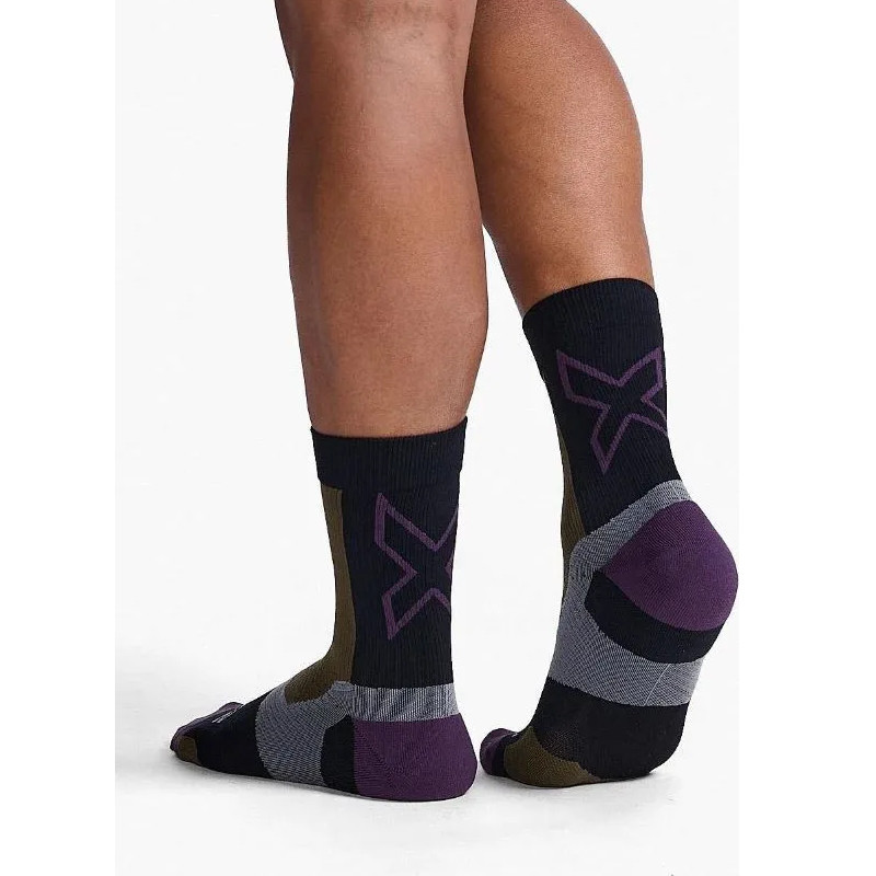 KAOS KAKI LARI 2XU Vectr Light Cushion Crew Socks