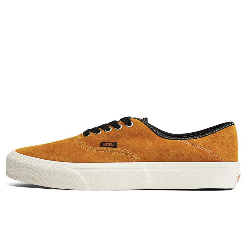 SEPATU SNEAKERS VANS Grow Garden Authentic Convert VR3