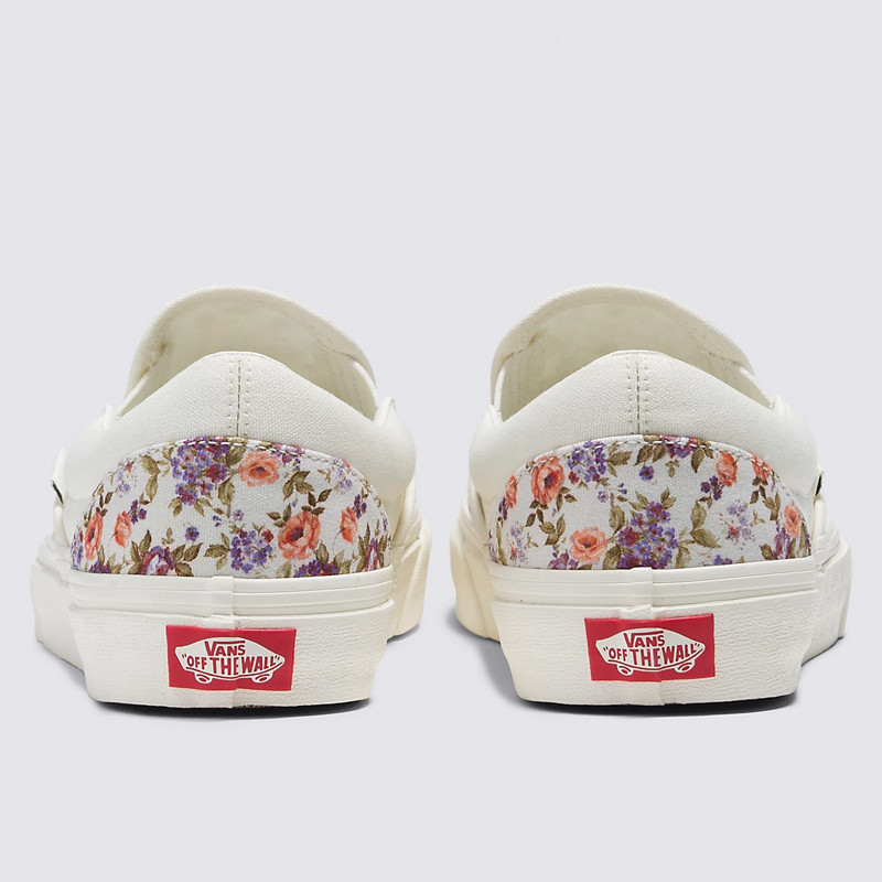 SEPATU SNEAKERS VANS Wmns CLASSIC SLIP-ON VINTAGE FLORAL