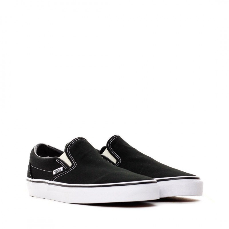 SEPATU SNEAKERS VANS Ua Classic Slip-On