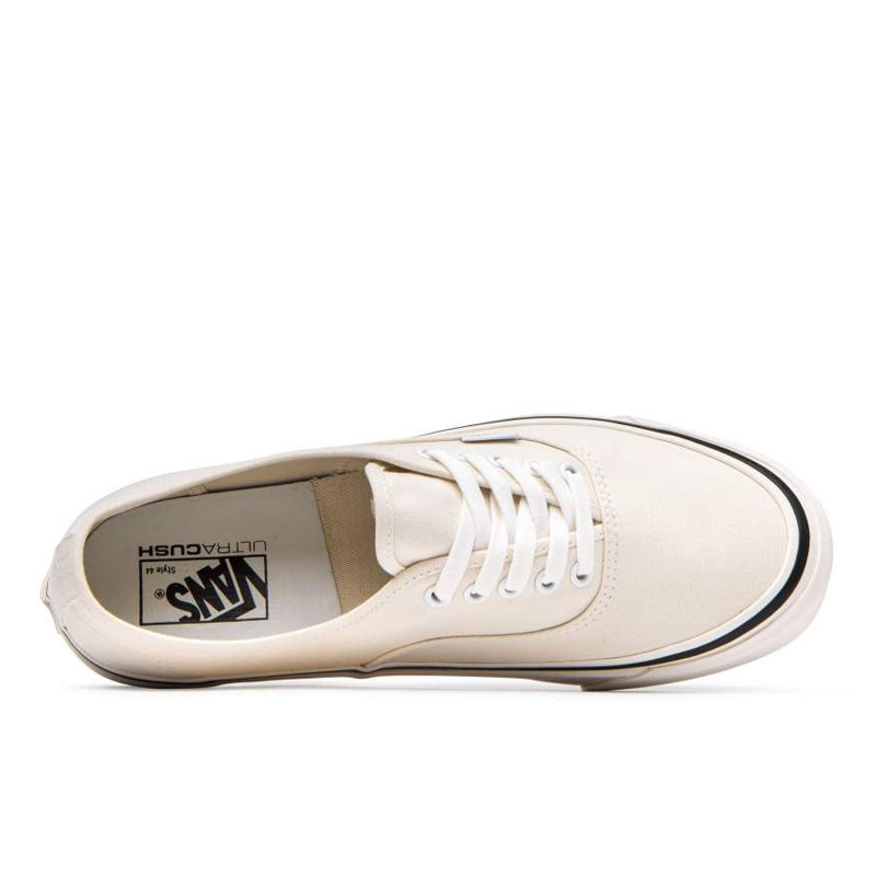 SEPATU SNEAKERS VANS Authentic 44 Dx