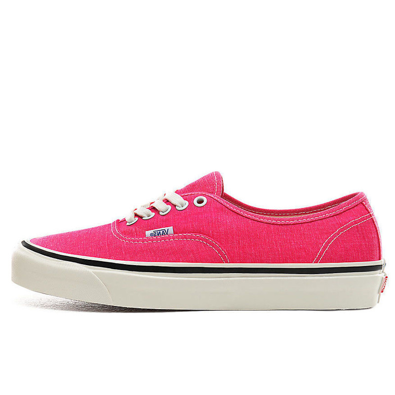 SEPATU SNEAKERS VANS UA Authentic 44 DX