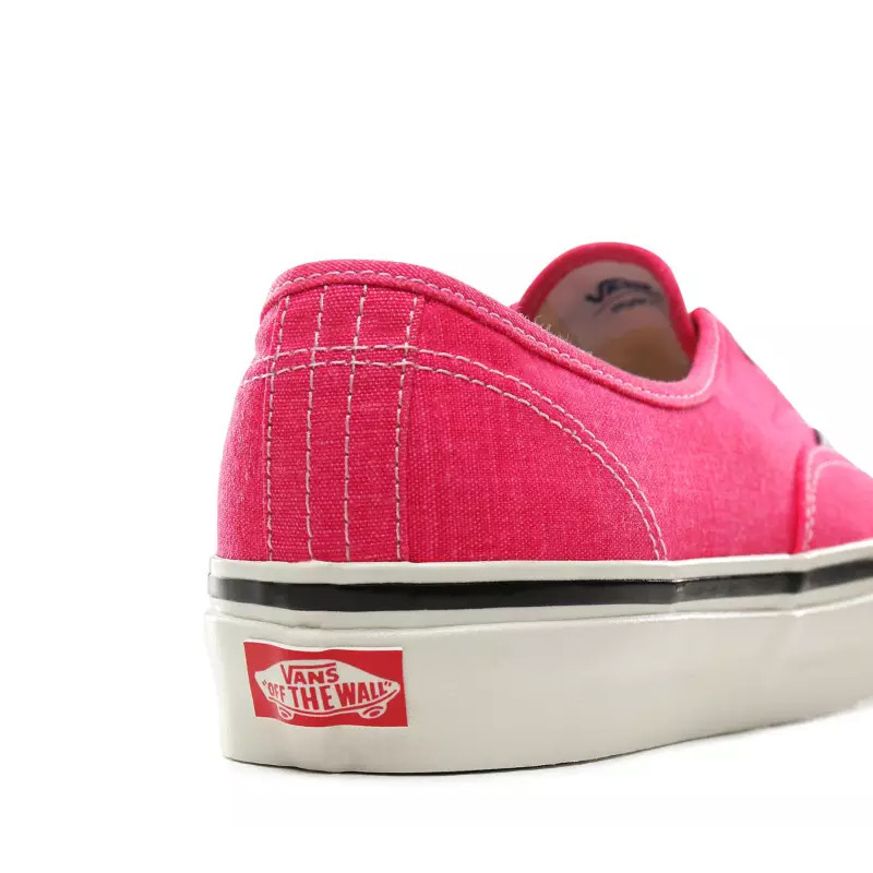 SEPATU SNEAKERS VANS UA Authentic 44 DX