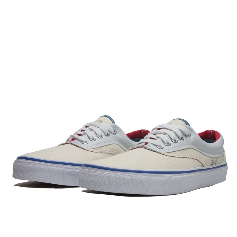 SEPATU SNEAKERS VANS UA Era Outside In