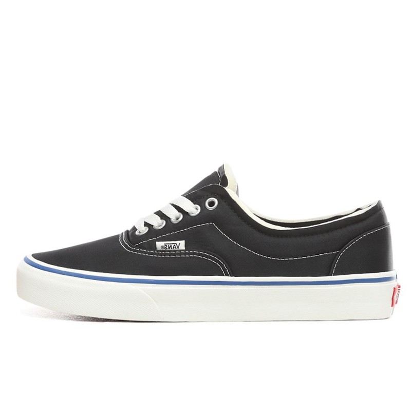SEPATU SNEAKERS VANS UA Era