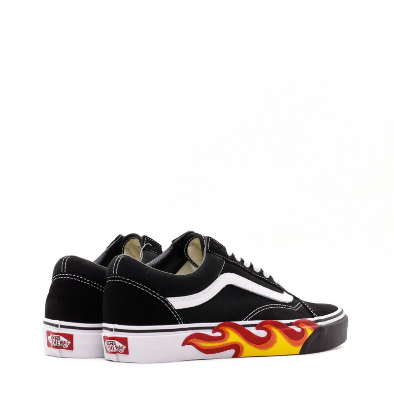 SEPATU SNEAKERS VANS Old Skool Flame Cut Out