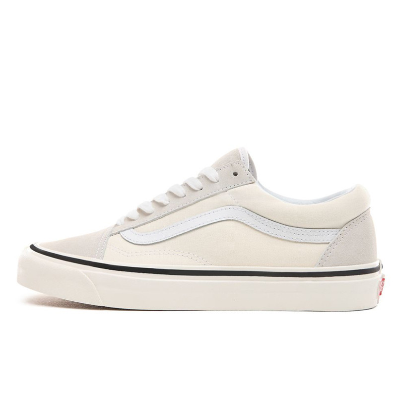SEPATU SNEAKERS VANS Ua Old Skool 36 Dx