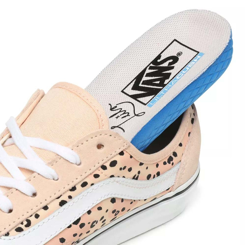 SEPATU SNEAKERS VANS UA Style 36 Decon Sf Leila Hurst