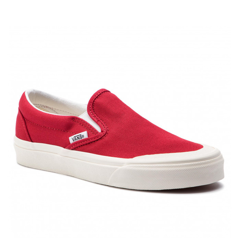 SEPATU SNEAKERS VANS Ua Classic Slip-On 138