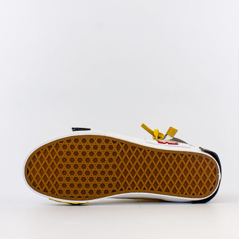SEPATU SNEAKERS VANS UA SK8-Hi Reissue CAP