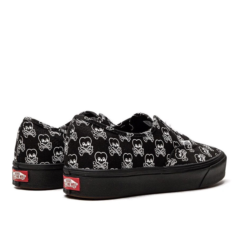 SEPATU SNEAKERS VANS ComfyCush Authentic Cold Hearted