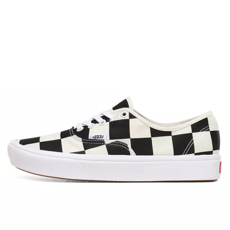 SEPATU SNEAKERS VANS Comfycush Authentic